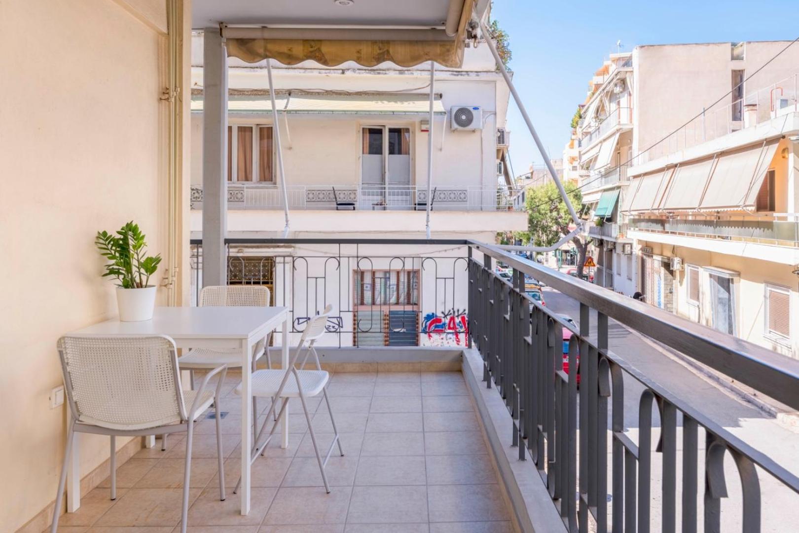 Apartment 'microcosmos 2' Urban Flat In Neos Kosmos
